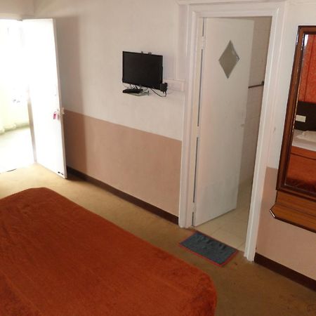 Hotel Ayodhya Nashik Exteriör bild