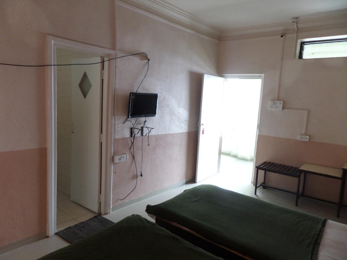 Hotel Ayodhya Nashik Exteriör bild